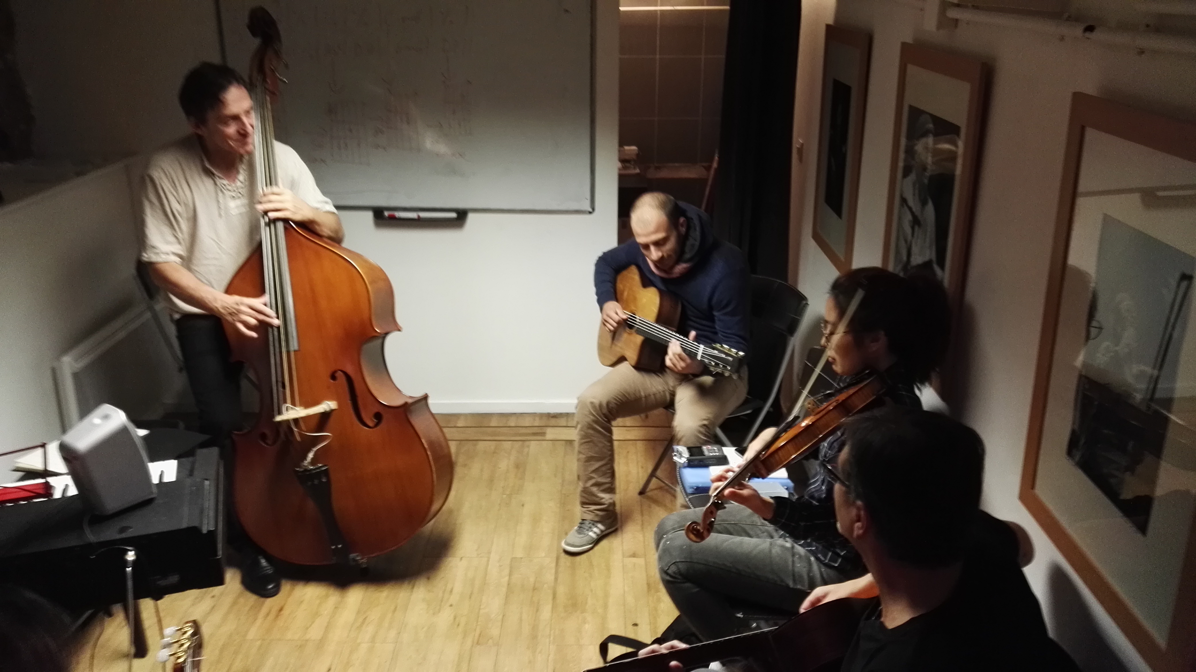 Cours de guitare amateur Swing Romane Académie