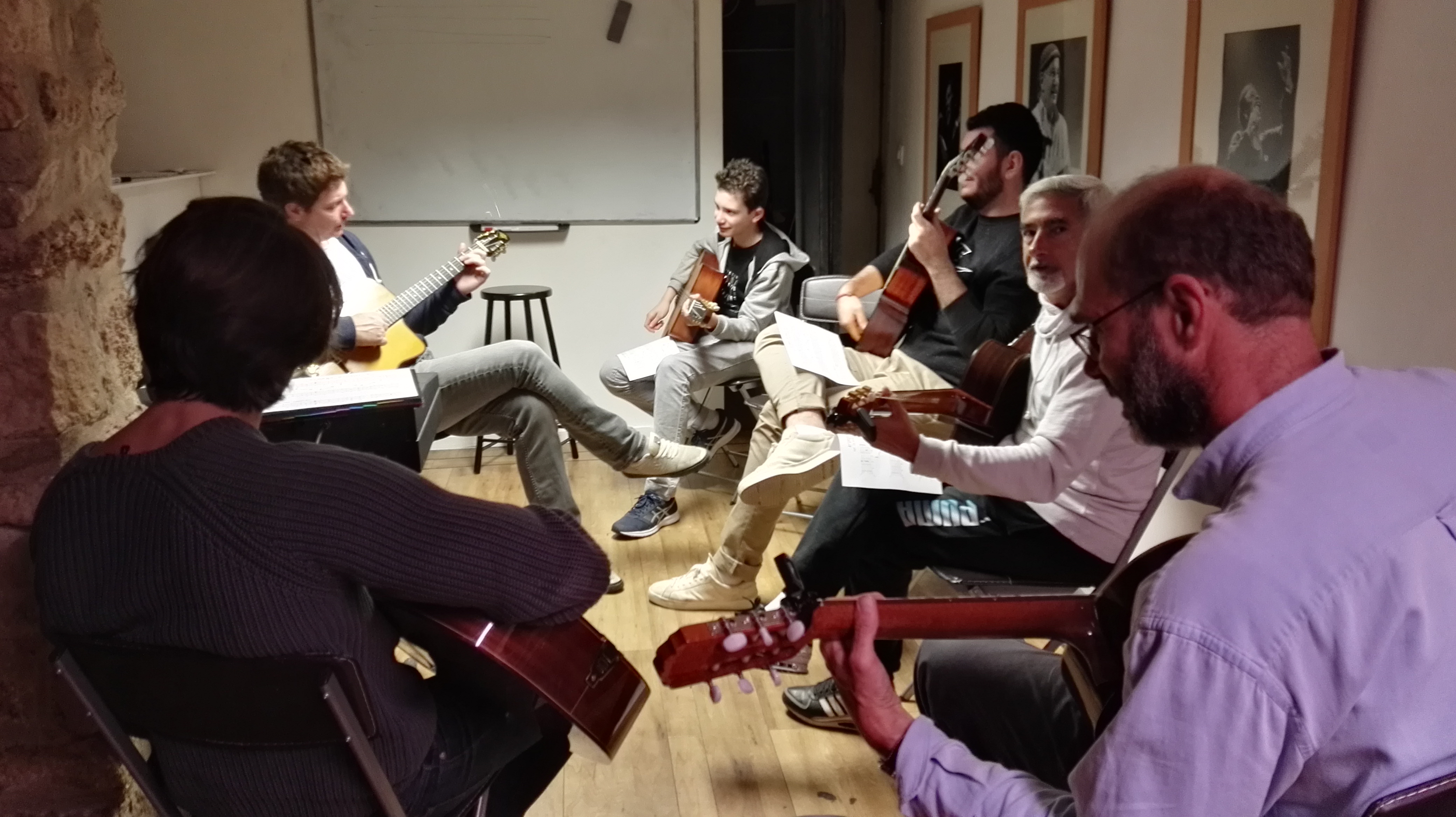 Cours de guitare amateur Swing Romane Académie